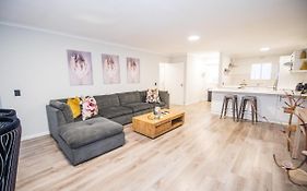 Plettenberg Bay Unit 2 Greenpoint Mews Apartment With Backup Power